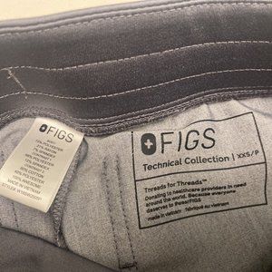 FIGS Zamora jogger scrub pants